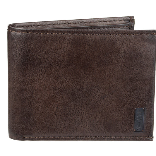 Levi's® Men's RFID Moore Traveler Wallet