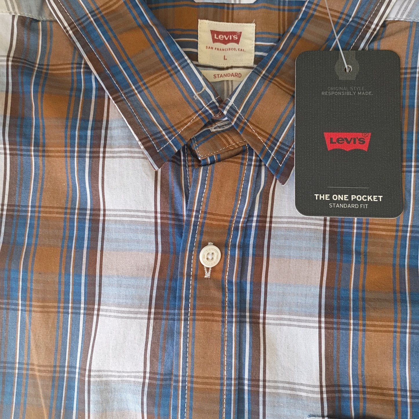Levi's Plaid Flannel Button Down Shirt