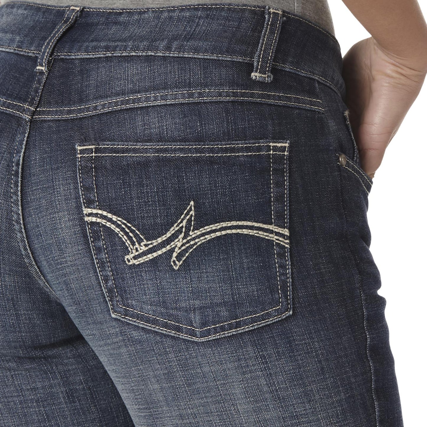 Wrangler® Essential Women Straight Jean - Mid Rise