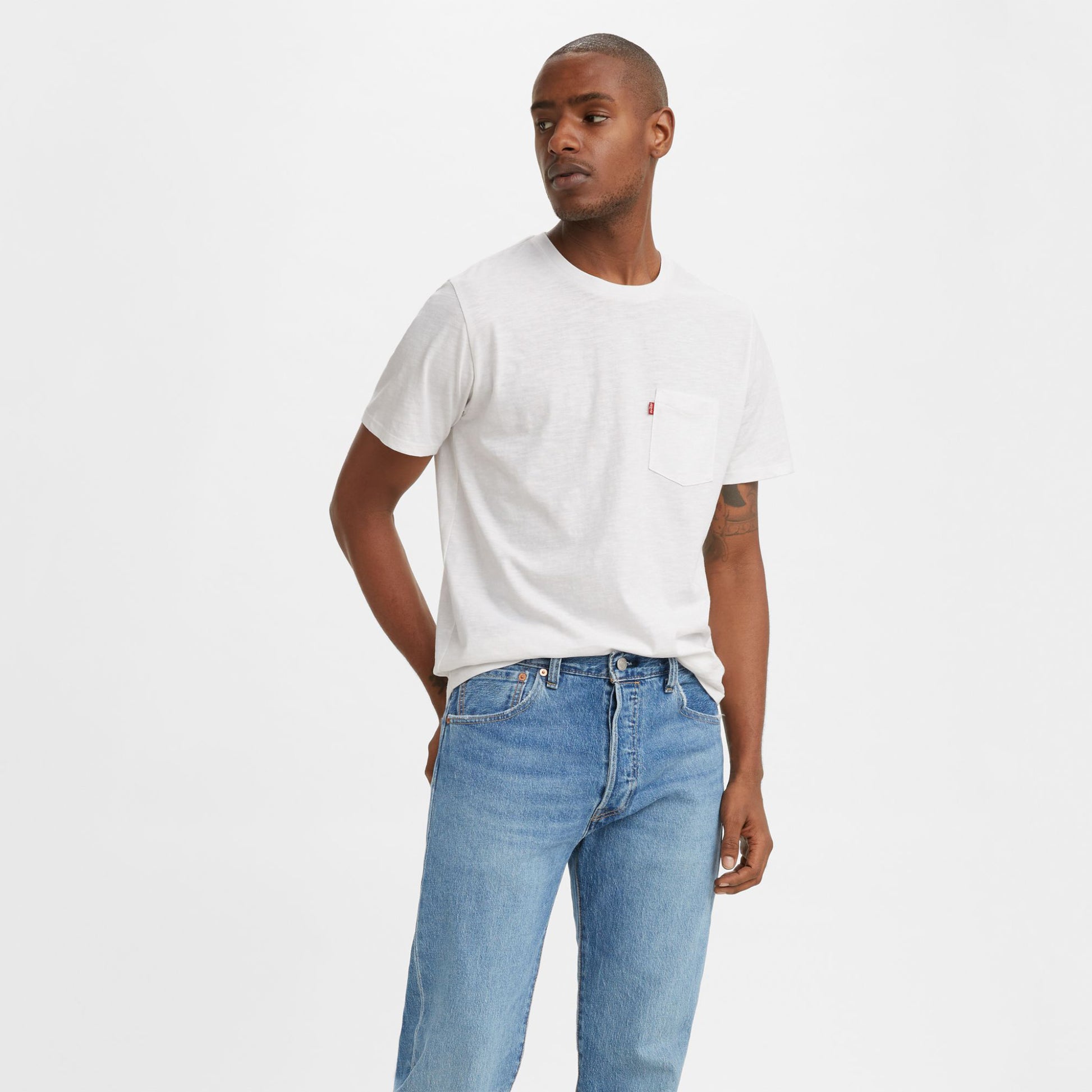 Levi Short Sleeve Classic Pocket T-Shirt - Basics Clothing Store
