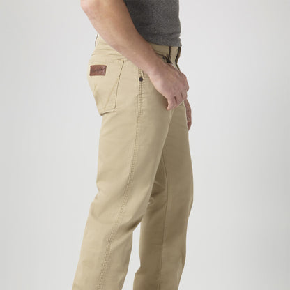 Wrangler® Men's Retro® Slim Straight Jeans - Slim - Fawn - 88MWZFN